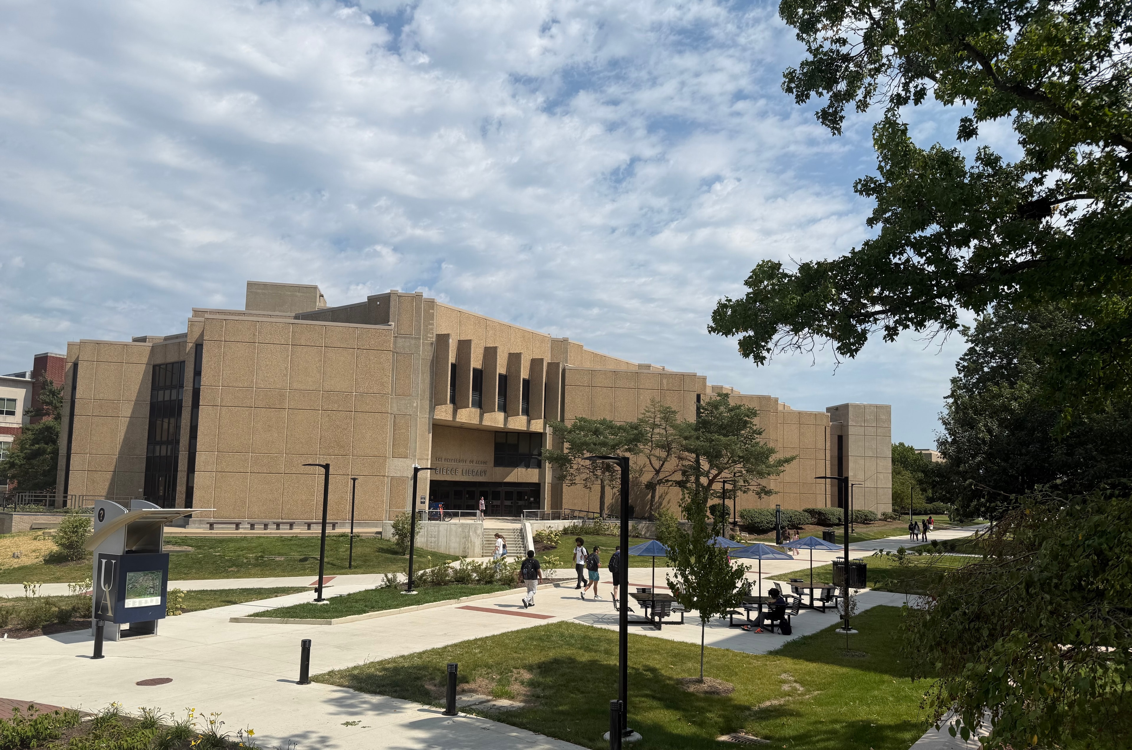 Bierce Library exterior at the University of Akron
