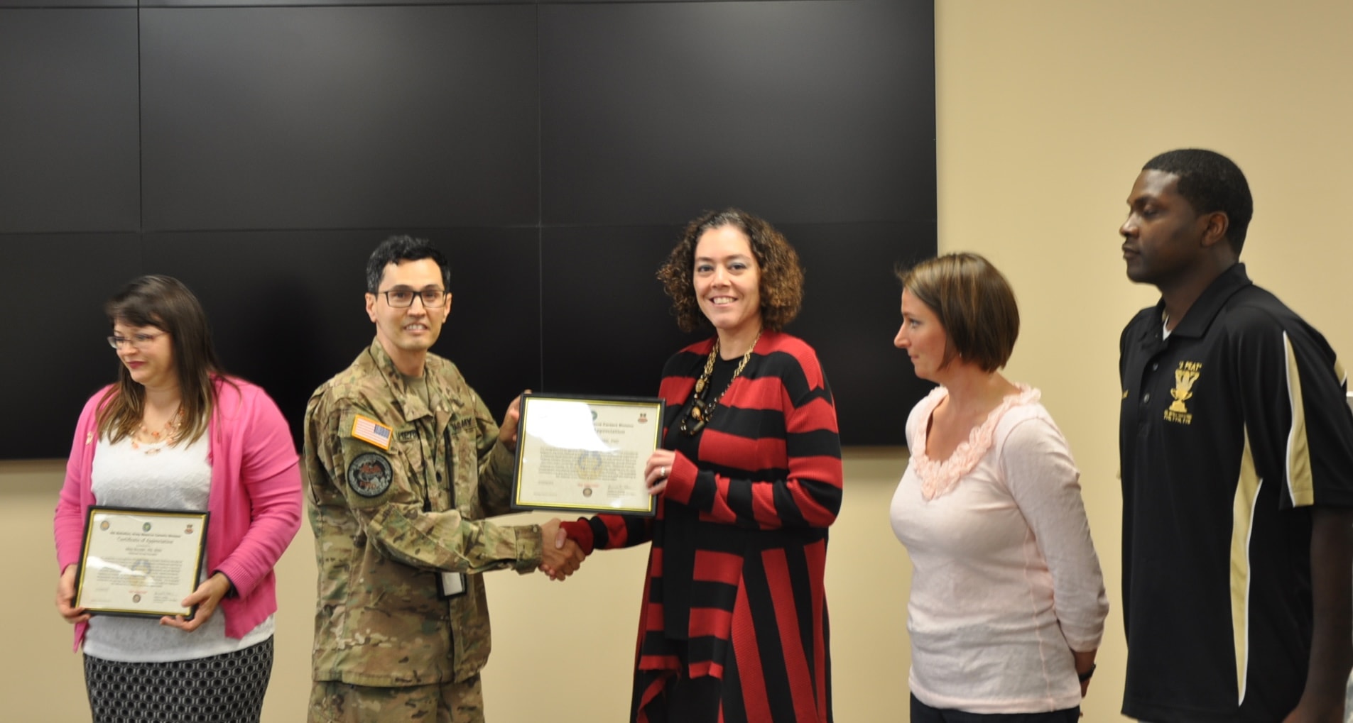 Wellness Training Event certificate of appreciation presentation, Fox Army Health Center, 19 October 2016