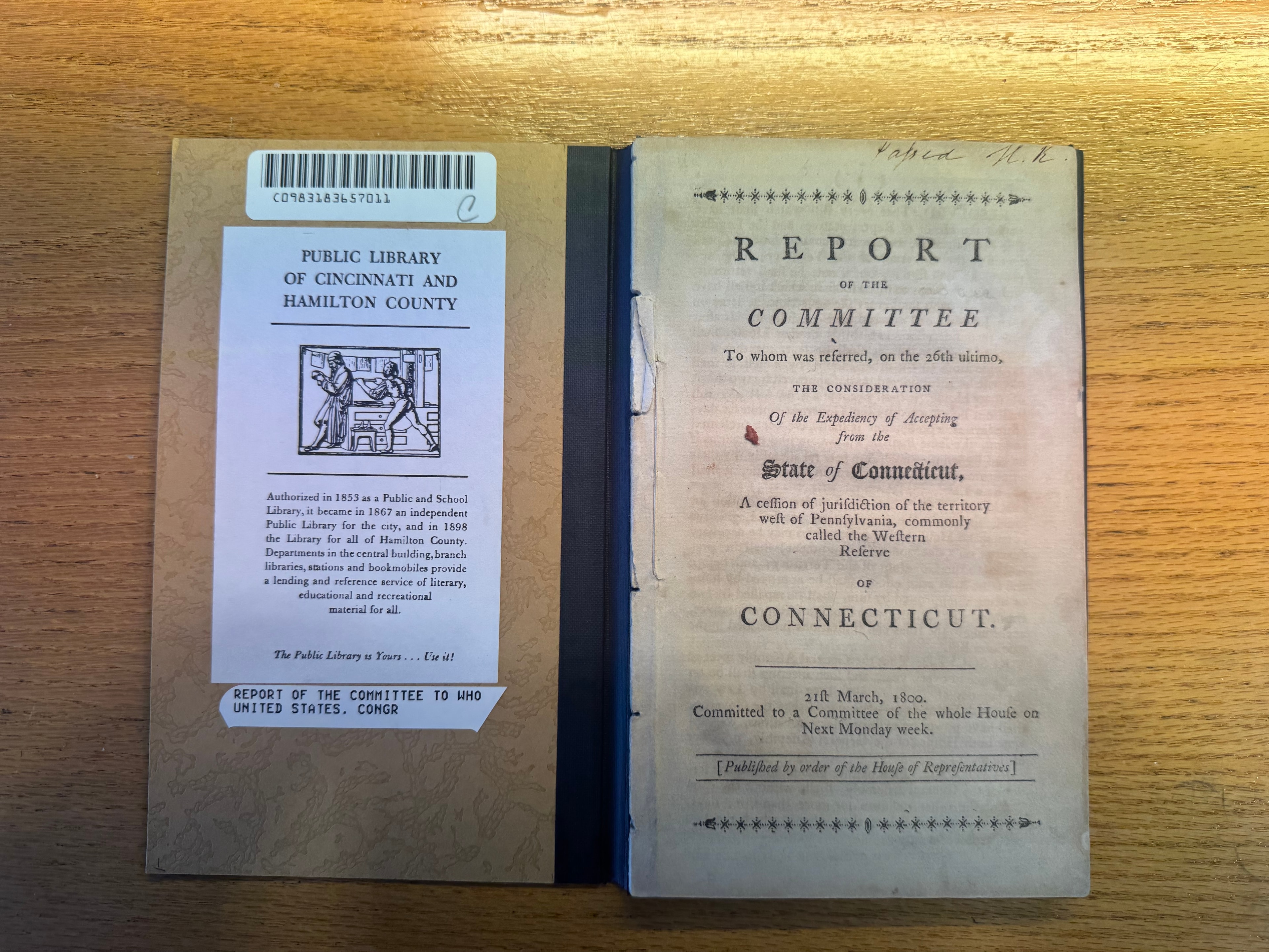 Public Library of Cincinnati and Hamilton County — title page of the 1800 Report of the Committee on the Western Reserve of Connecticut, call no. 333.1 U58r